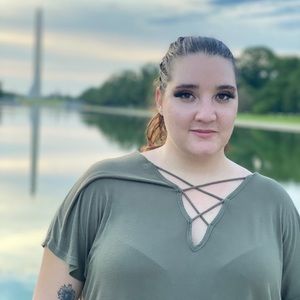 Meet your Posher, Alexandra